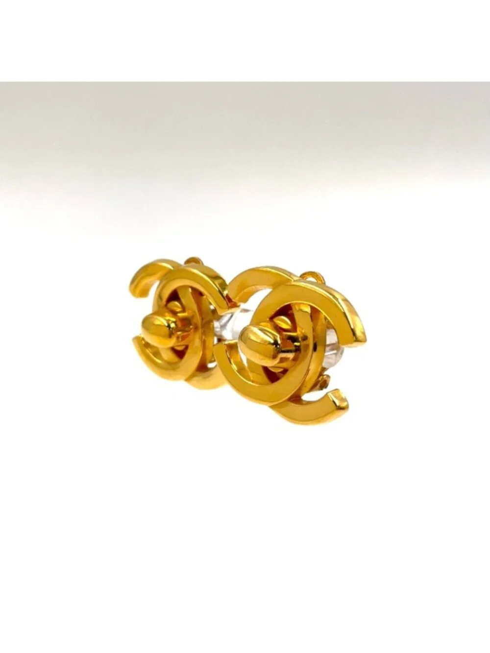 Chanel CC Logo Metal Gold Earrings